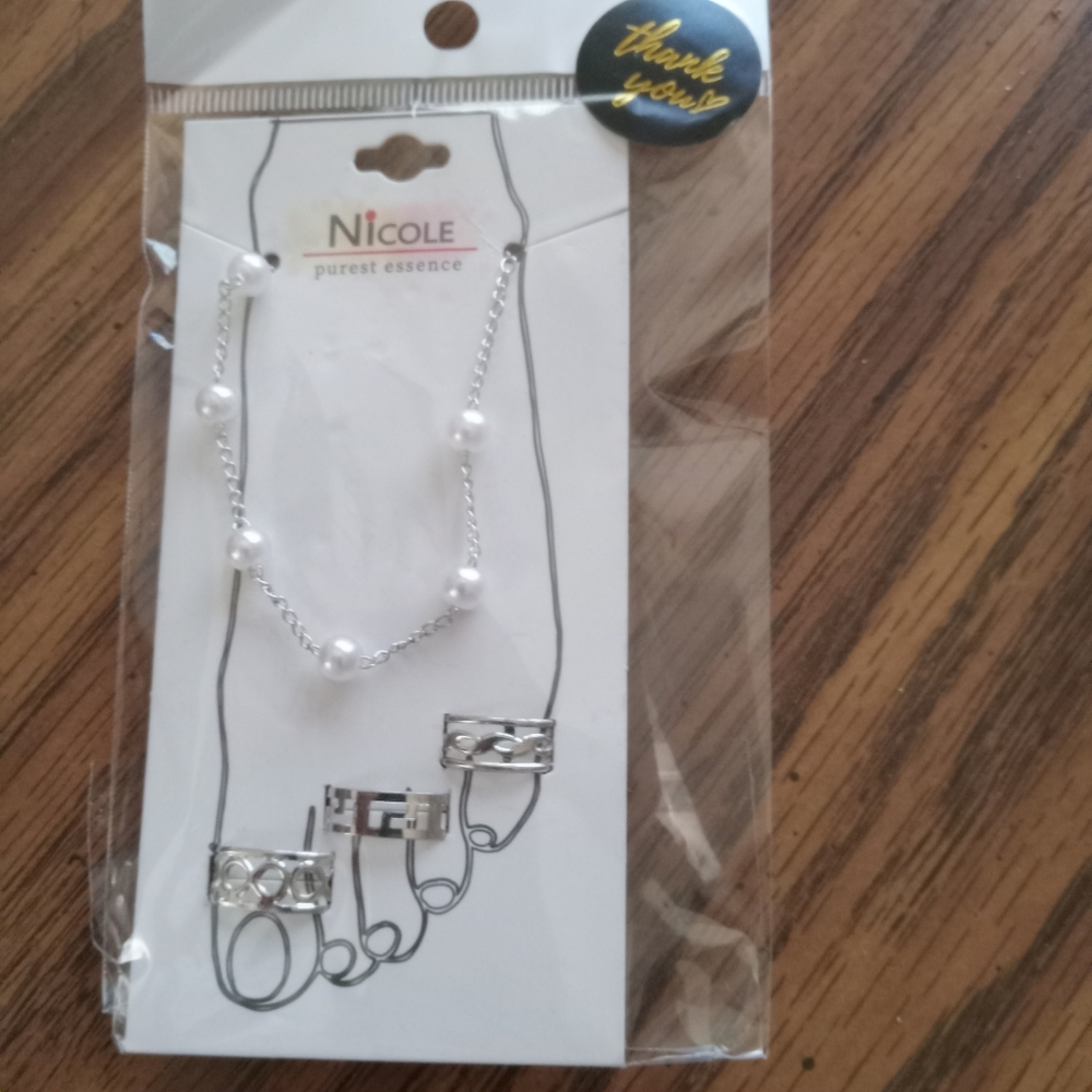 NWOT Nicole Silver and White Pearl Toe Ring and Anklet Set